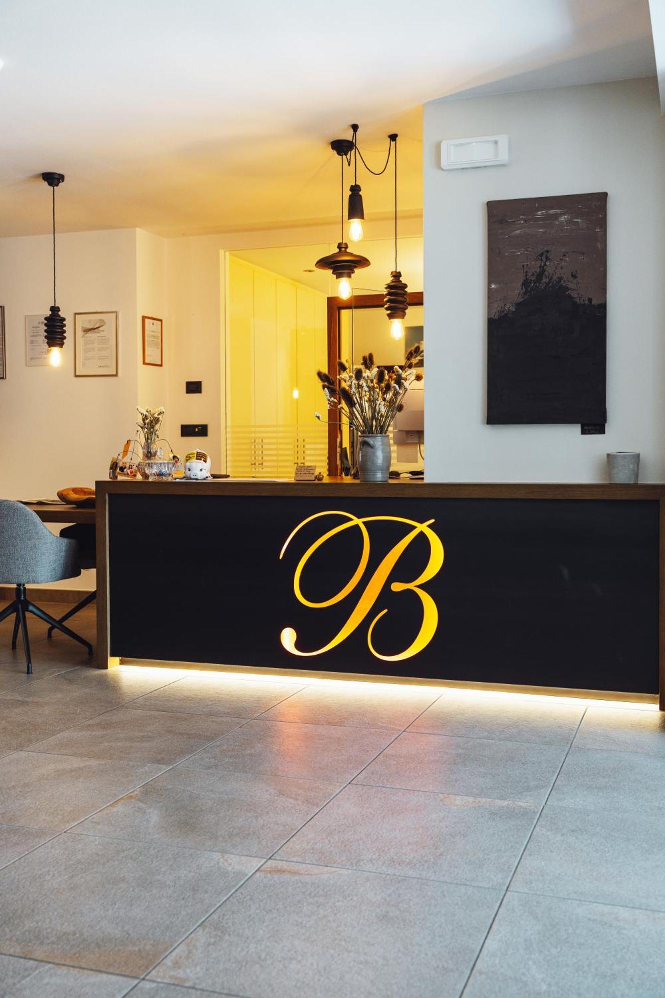 טירולו Appartement-Hotel Beatenhof מראה חיצוני תמונה
