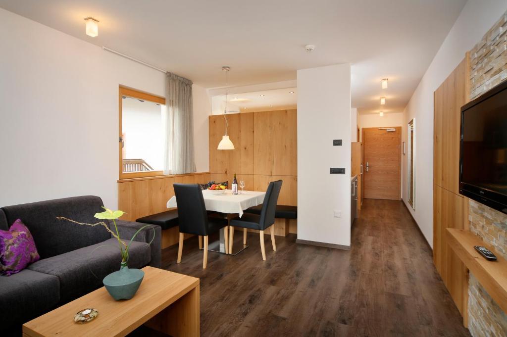 טירולו Appartement-Hotel Beatenhof חדר תמונה